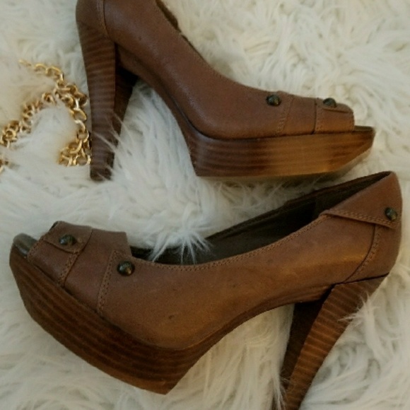 BCBGeneration  Heels - Picture 5 of 6